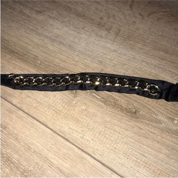 Victoria’s Secret Very Sexy Chain Strap Thong Panty - Picture 6 of 7